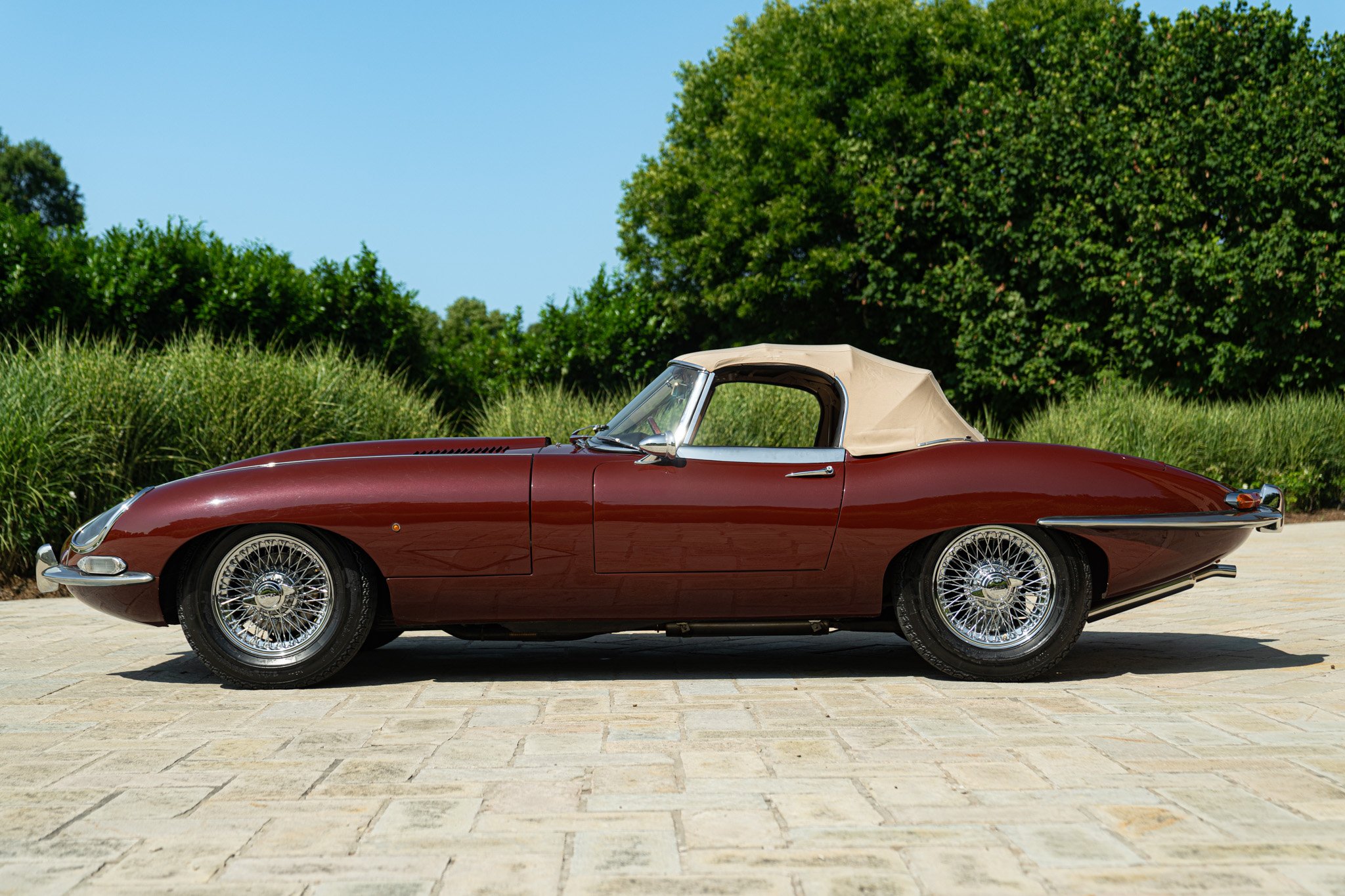 Jaguar E-TYPE SPIDER 