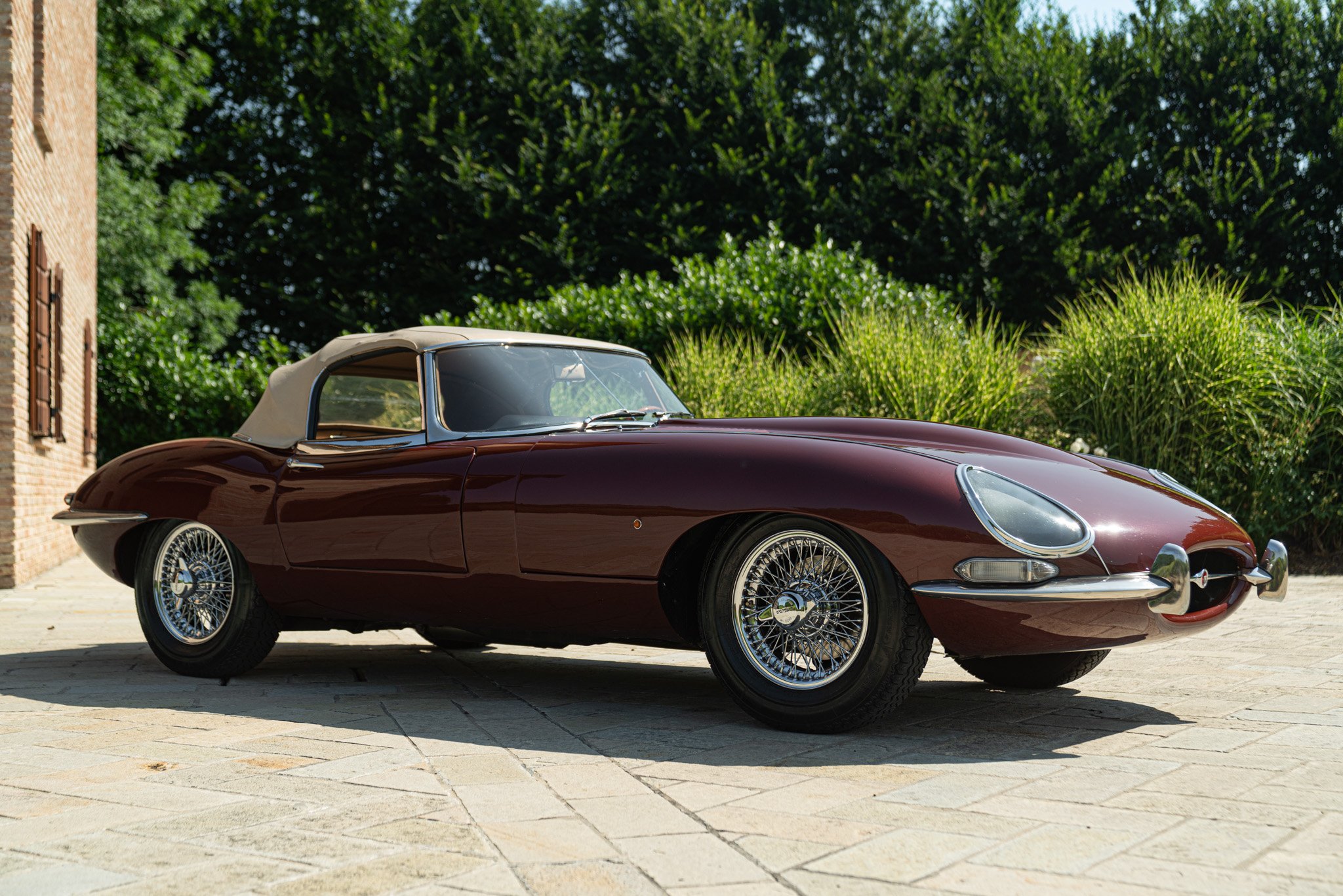 Jaguar E-TYPE SPIDER 