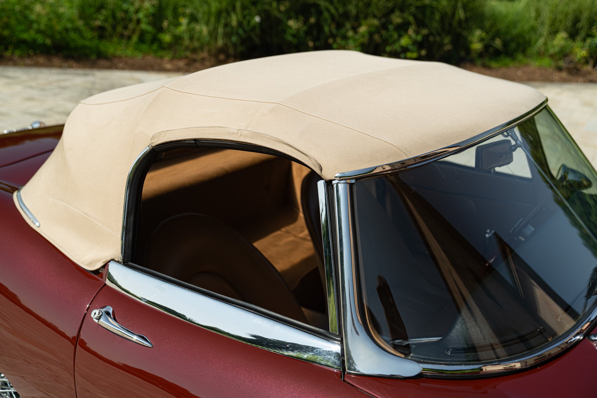 Jaguar E-TYPE SPIDER 