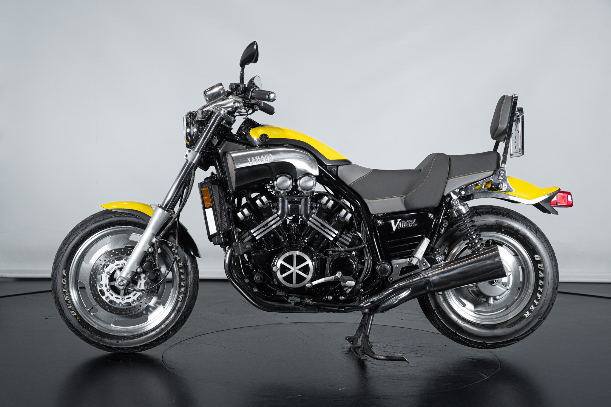 Yamaha V-Max 1200 