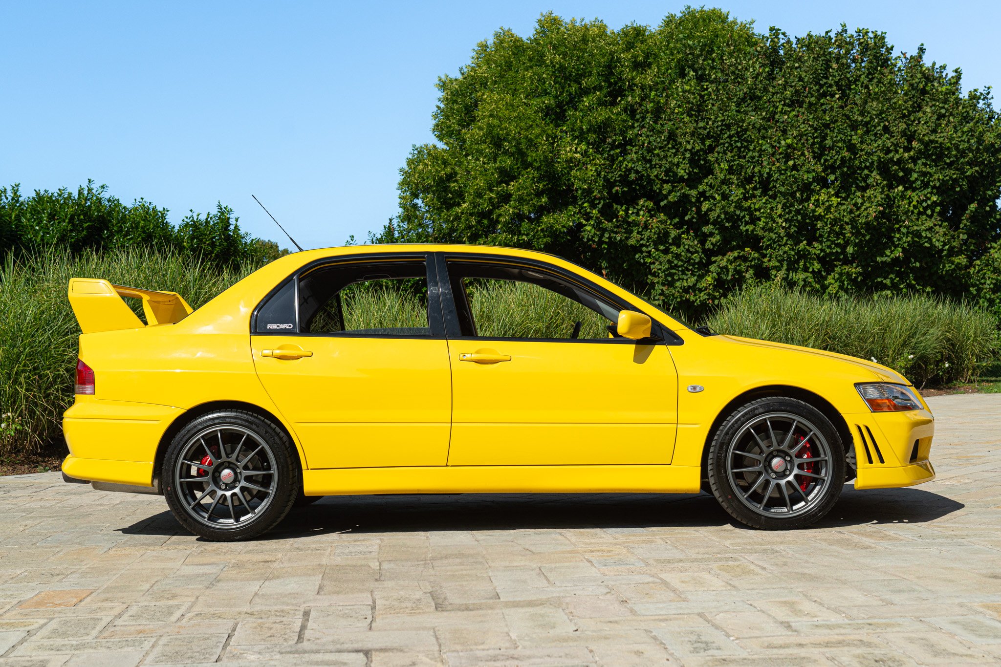 Mitsubishi LANCER EVO VII 