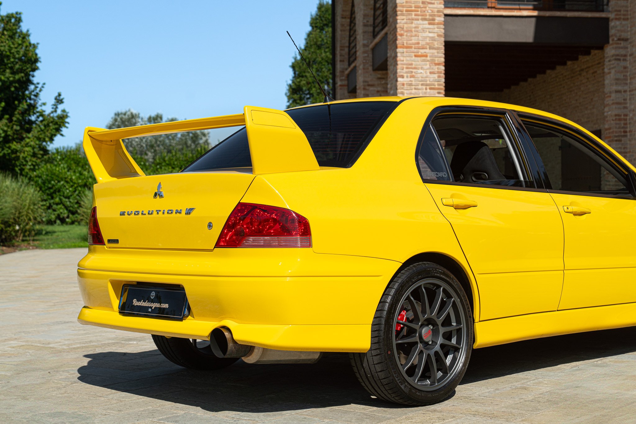 Mitsubishi LANCER EVO VII 