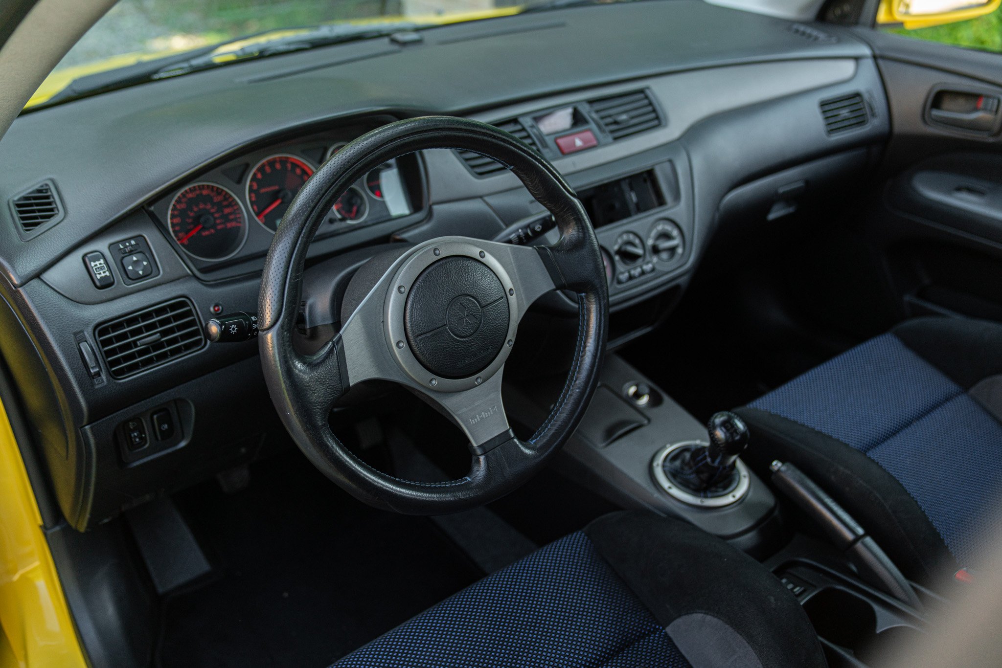 Mitsubishi LANCER EVO VII 