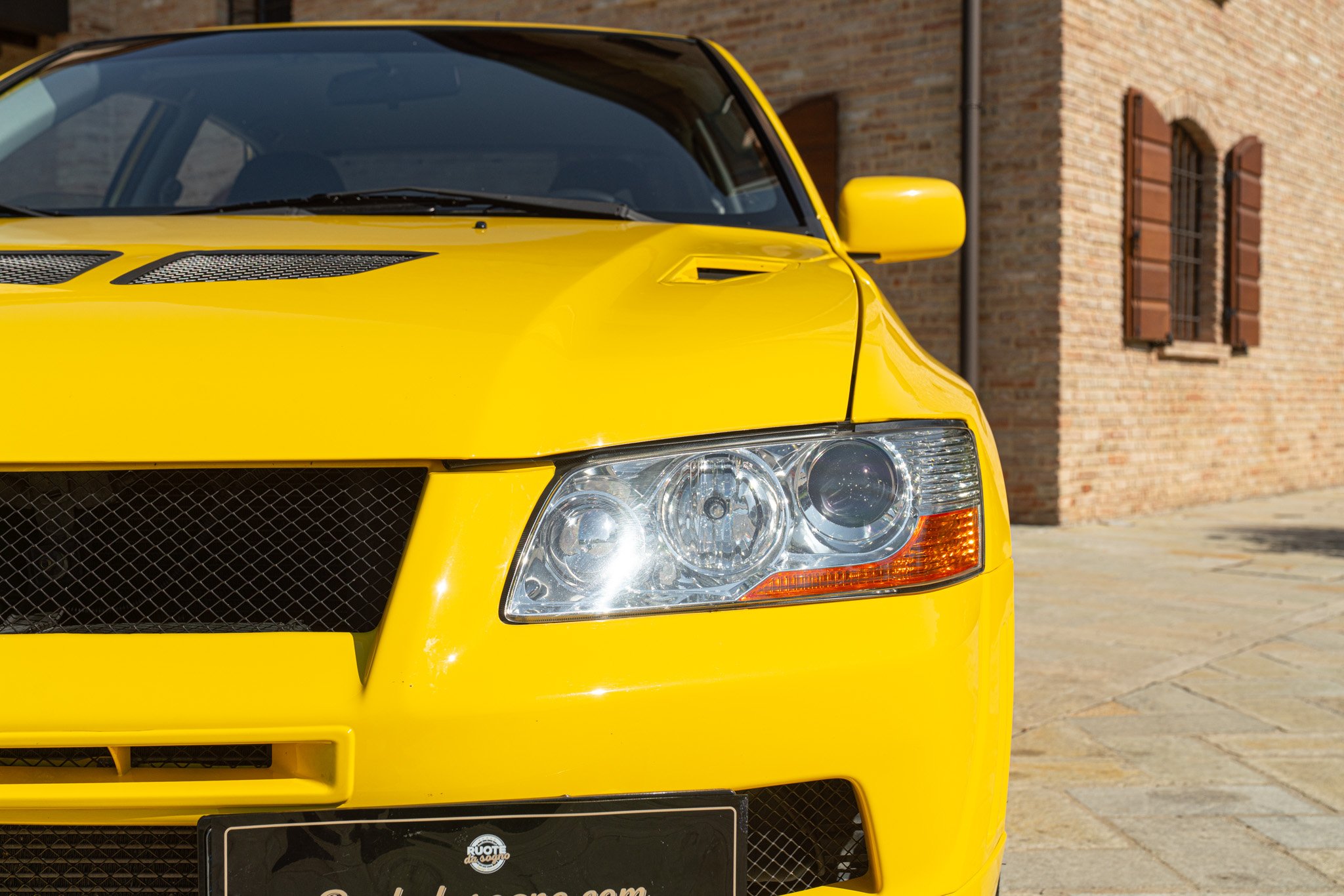 Mitsubishi LANCER EVO VII 