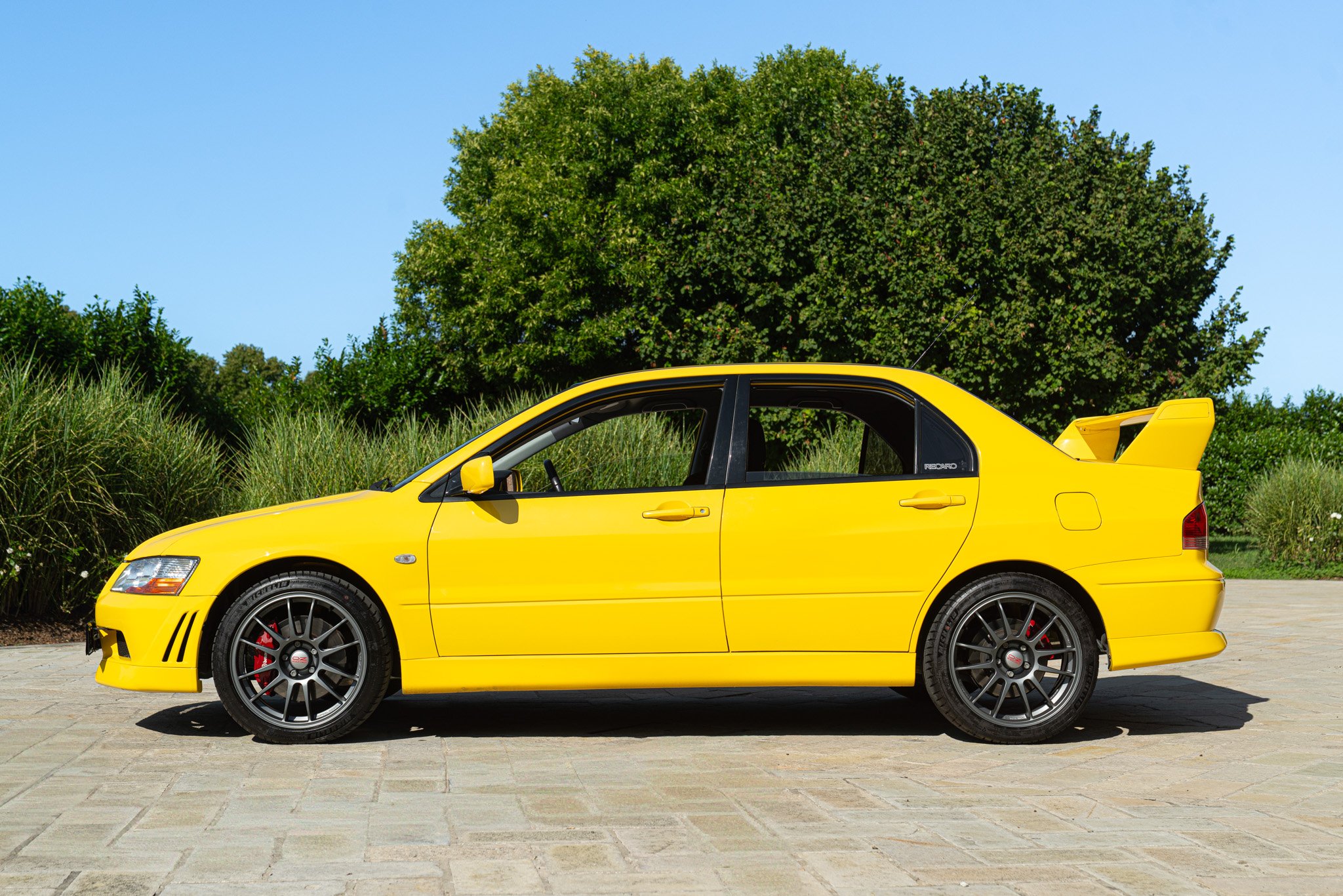Mitsubishi LANCER EVO VII 