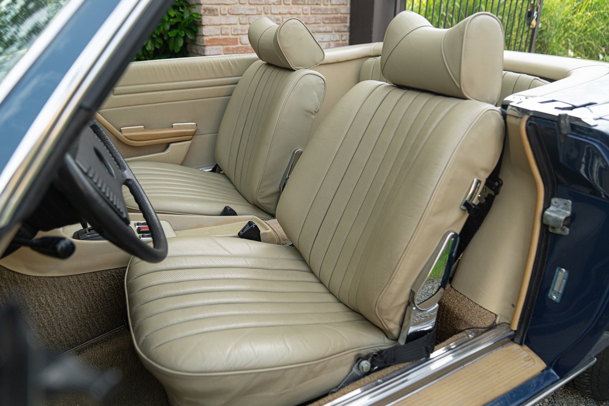 Mercedes Benz 450 SL 