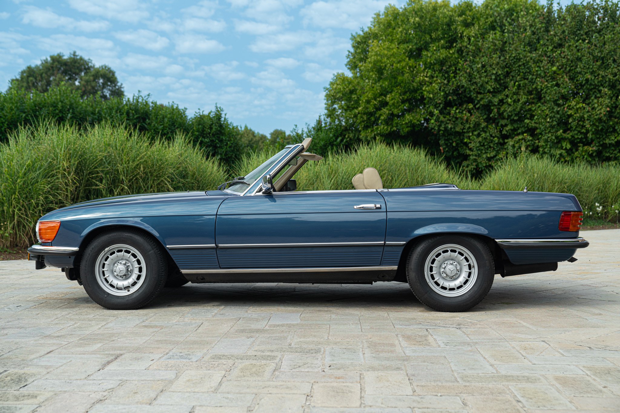 Mercedes Benz 450 SL 