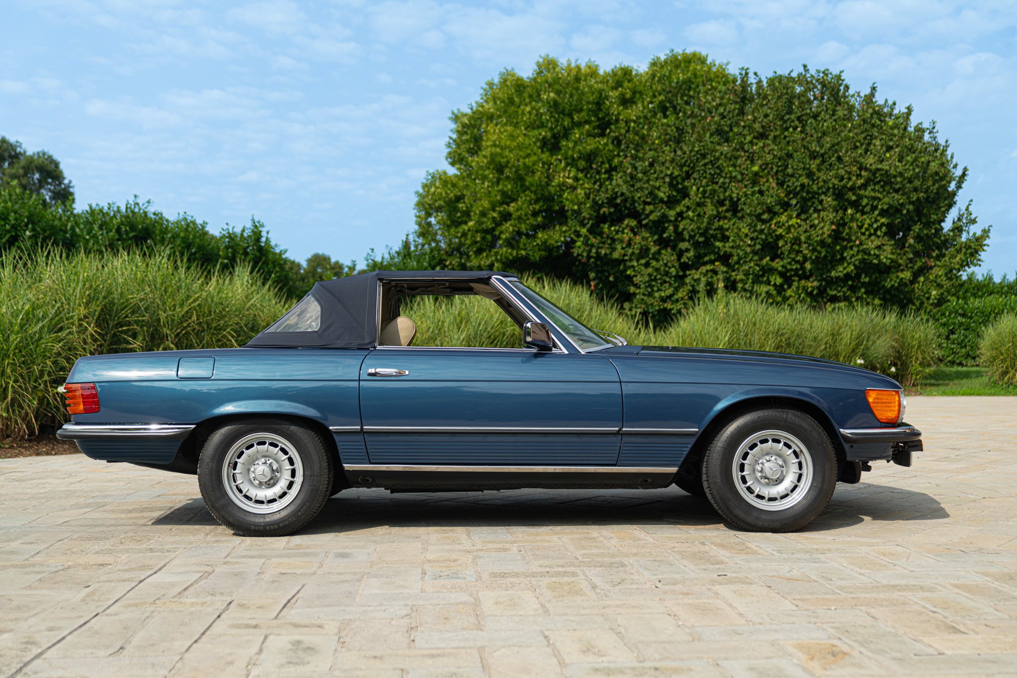 Mercedes Benz 450 SL 