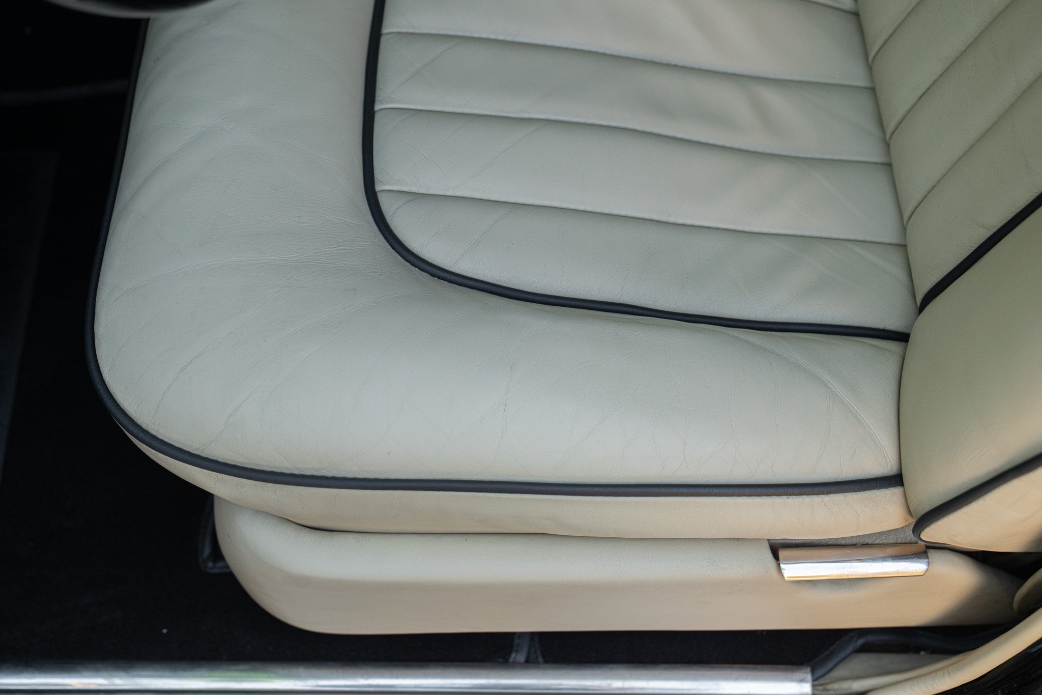 Rolls Royce SILVER SHADOW 