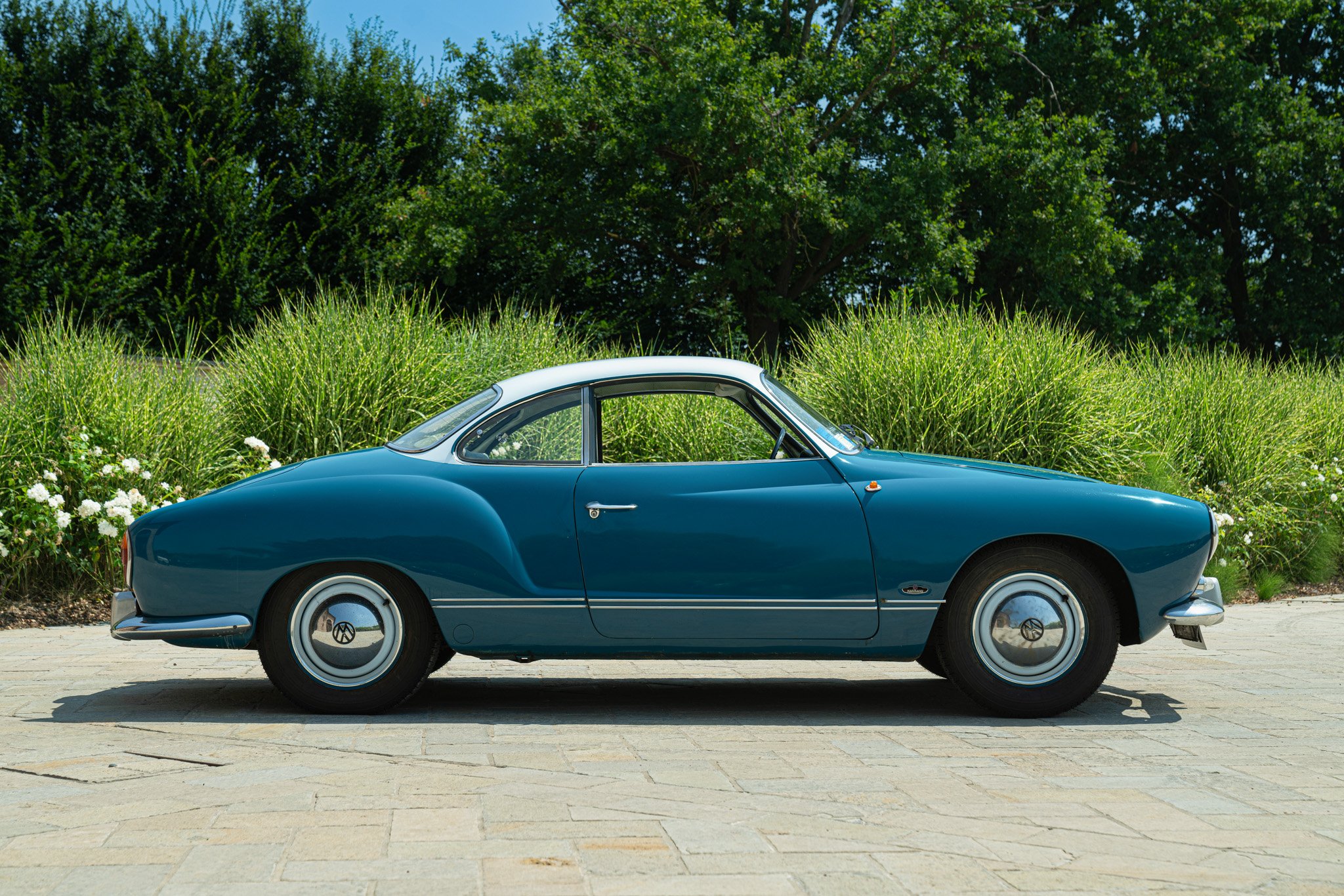 Volkswagen Karmann Ghia 