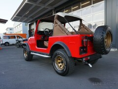 Jeep CJ-7 V8