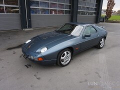 Porsche 928 S4