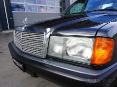 Mercedes Benz  190 E 2.3