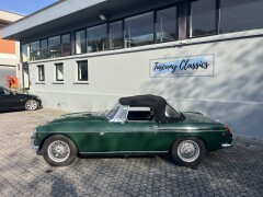 MG B Roadster