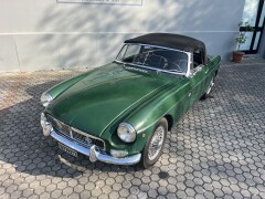 MG B Roadster