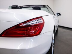 Mercedes Benz SL 350  DEALER AUTO