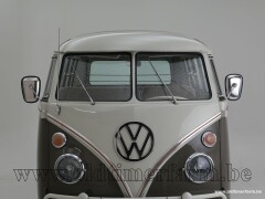 Volkswagen T1 Samba 21 Windows \'64 