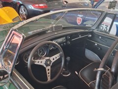 MG B Roadster