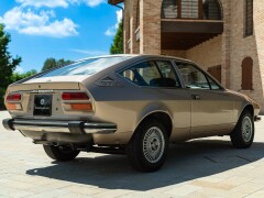 Alfa Romeo GTV 2000 