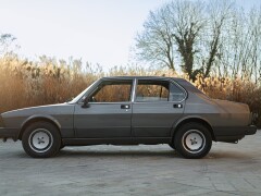 Alfa Romeo ALFETTA INIEZIONE QUADRIFOGLIO ORO 