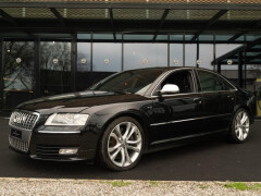 Audi S8 V10 