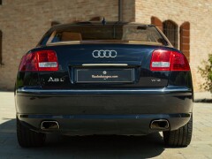 Audi A8 L W12 