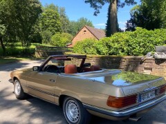 Mercedes Benz 280 SL R107