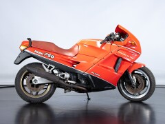 Ducati PASO 750 