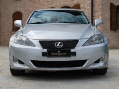 Lexus IS 220 D 