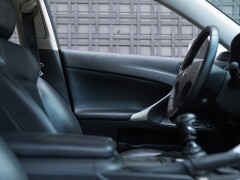 Lexus IS 220 D 