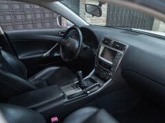 Lexus IS 220 D 
