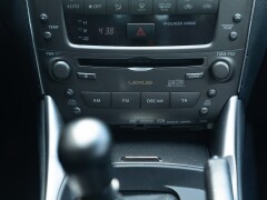 Lexus IS 220 D 