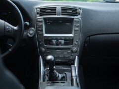 Lexus IS 220 D 