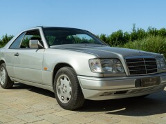 Mercedes Benz E 200 COUPE\' 