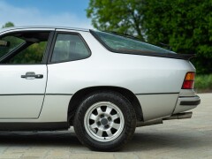 Porsche 924 