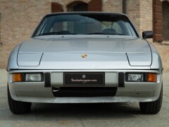 Porsche 924 