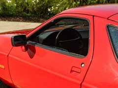 Porsche 928 S 