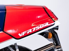 Honda VFR 750 r (RC 30) 