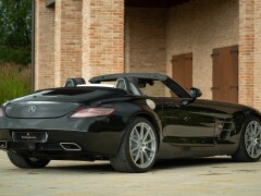 Mercedes Benz SLS AMG Roadster 