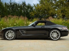 Mercedes Benz SLS AMG Roadster 