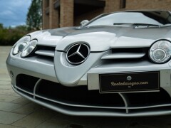 Mercedes Benz SLR MCLAREN 