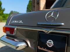Mercedes Benz 280 SL 