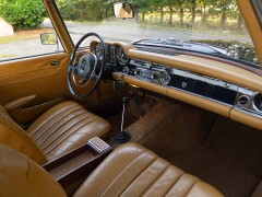 Mercedes Benz 280 SL 